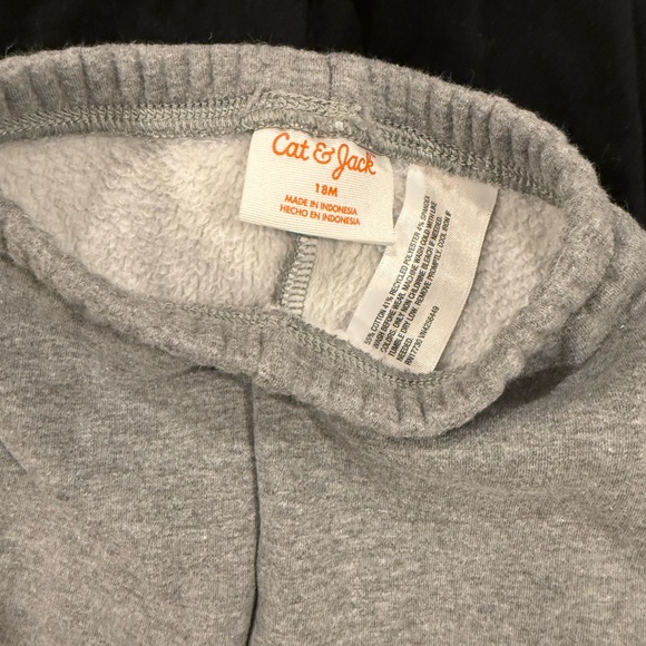 Cat & Jack Kids Black and Gray Leggings Set - Picture 2 of 4